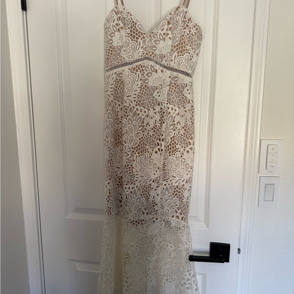 Tove Midi Dress in Ivory - X by NBD - Size XXS